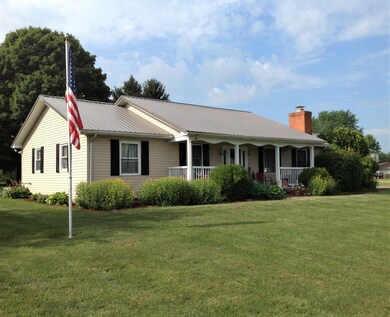 7683 Parker Dr, Circleville, OH 43113 - photo 3