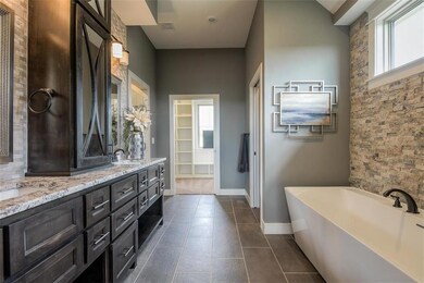 25801 W 96th St, Lenexa, KS 66227 - photo 6