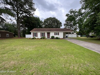 438 Milton Dr, Winterville, NC 28590 - photo 2