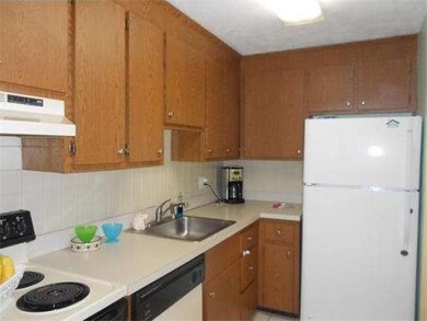 65 Fountain Ln unit 2, South Weymouth, MA 02190 - photo 6