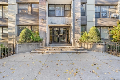 Walden Terrace unit 1D, Rego Park, NY 11374 - photo 2
