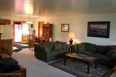 Living & dining area