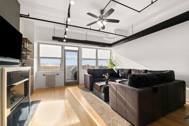 Clinton Complex unit 624, Chicago, IL 60607 - photo 5