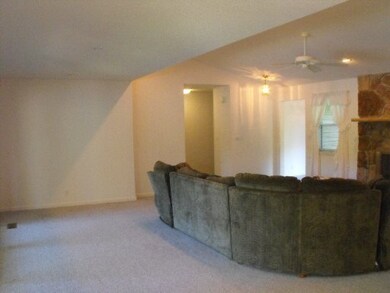 171 Dovenshire Dr, Crossville, TN 38558 - photo 4