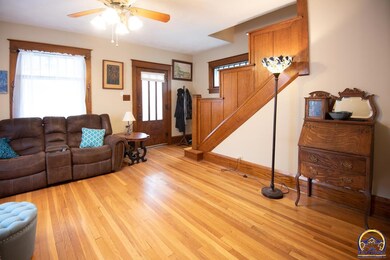 118 SW The Dr, Topeka, KS 66606 - photo 5