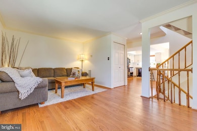 5731 Mason Bluff Dr, Burke, VA 22015 - photo 4