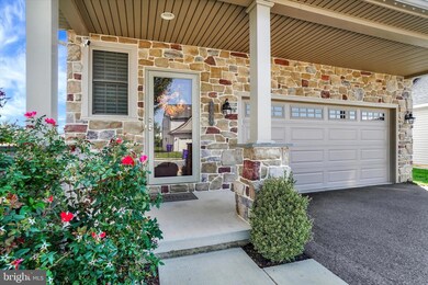 1398 Fieldstone Dr, Mount Joy, PA 17552 - photo 2