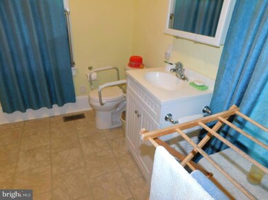 516 N West Ave, Vineland, NJ 08360 - photo 5