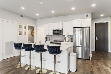 The Saxony unit 317, New Orleans, LA 70117 - photo 5