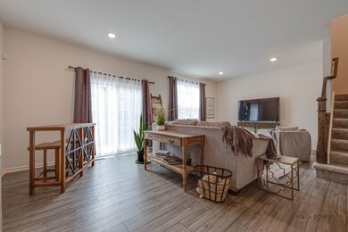 1017 Atterberg Rd, South Elgin, IL 60177 - photo 4