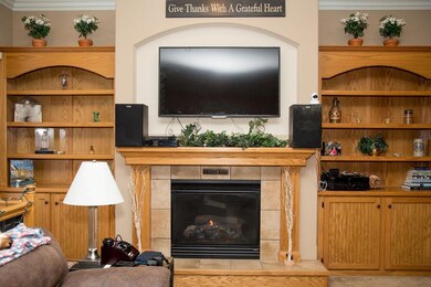 690 Creekside Place, Lansing, KS 66043 - photo 5