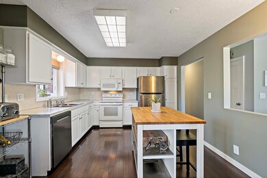 13117 Upton Ave S, Burnsville, MN 55337 - photo 7