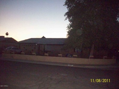 4240 N 81st Dr, Phoenix, AZ 85033 - photo 2