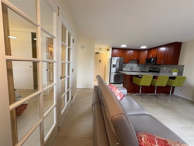 The Four Paddles unit 911, Honolulu, HI 96815 - photo 4