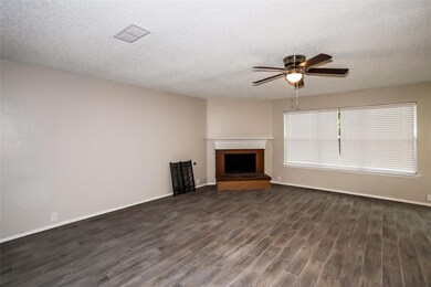 1120 Springcreek Dr, Denton, TX 76210 - photo 4