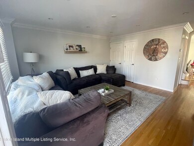 292 Malvine Ave, Staten Island, NY 10309 - photo 4