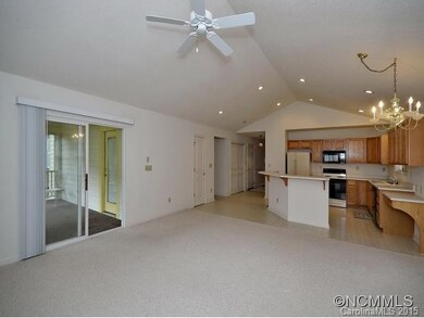 37 Gray Wolf Ln, Hendersonville, NC 28792 - photo 3