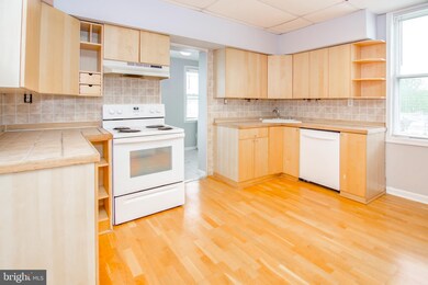 724 S Camp Meade Rd unit 2, Linthicum Heights, MD 21090 - photo 3