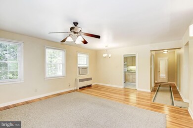 8333 Grubb Rd unit 204, Silver Spring, MD 20910 - photo 3