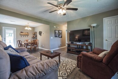 102 Stonefield Cir, Shelbyville, TN 37160 - photo 3