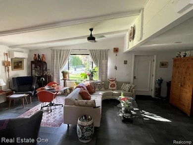 3202 Pridham St, Keego Harbor, MI 48320 - photo 5