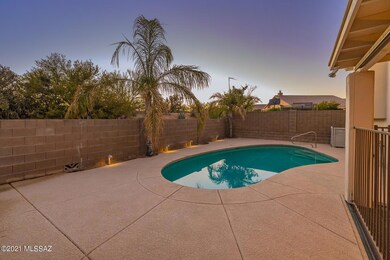 Sparkling Pool!!