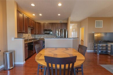 142 River Rock Way, Berea, OH 44017 - photo 7