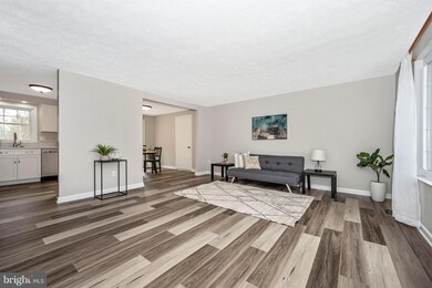 9409 Farmingdale Ave, Walkersville, MD 21793 - photo 2