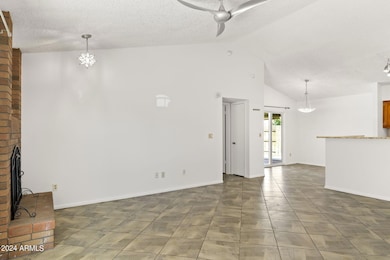 1590 W Curry Dr unit 6, Chandler, AZ 85224 - photo 3