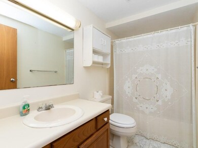 Captain Cove's Condominiums unit 404, Quincy, MA 02169 - photo 4