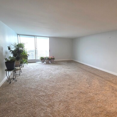 Malibu East Condominium unit 35F, Chicago, IL 60660 - photo 2