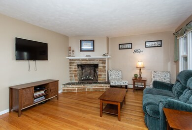 88 Oakridge St, Ludlow, MA 01056 - photo 7