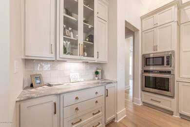 100 Amber Pd Kitchen view 2