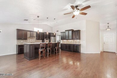 121 S Sean Dr, Chandler, AZ 85224 - photo 2