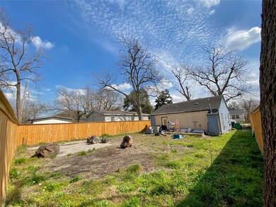 4233 Europa St, Houston, TX 77022 - photo 6