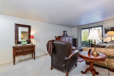 510 Child St unit 407B, Warren, RI 02885 - photo 5