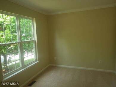 11909 Lilium Ln, Glenn Dale, MD 20769 - photo 5