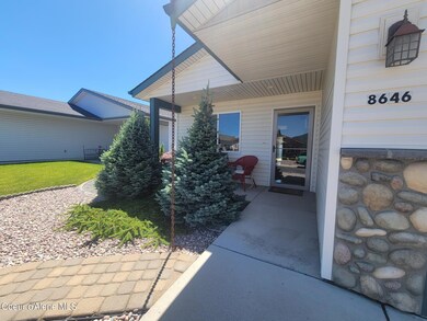 8646 W Sawtooth St, Rathdrum, ID 83858 - photo 2