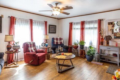 202 Mcanear St, Cleburne, TX 76033 - photo 4