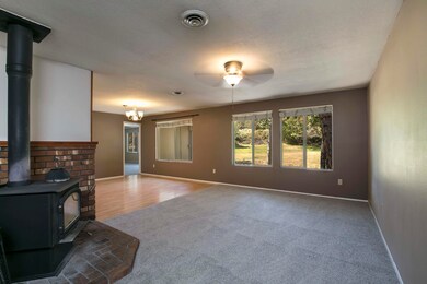 61365 Robin Hood Ln, Bend, OR 97702 - photo 4