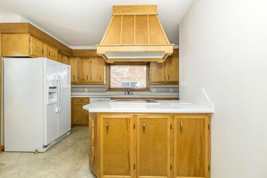 1927 Langham Rd 09