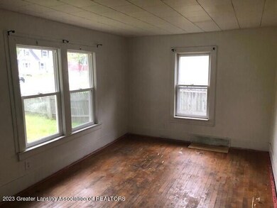 619 Julia St, Lansing, MI 48910 - photo 3