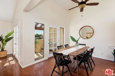 Dining area to balcony