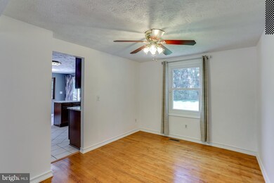 20404 Watkins Meadow Dr, Germantown, MD 20876 - photo 6