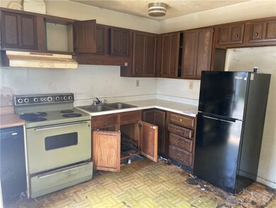 1833 Drake Dr, Xenia, OH 45385 - photo 2