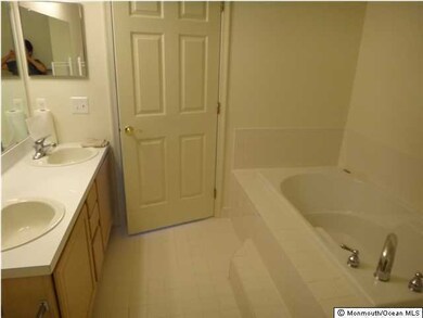 29 Madison Ct, Tinton Falls, NJ 07712 - photo 6