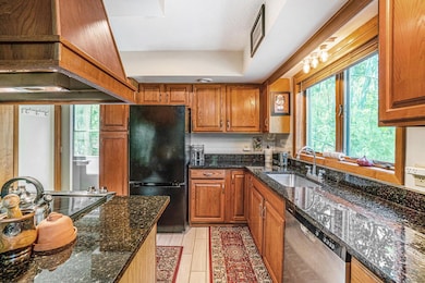 Granite, '25 DW, '23 Fridge, '22 Stove