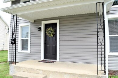 869 E Mulberry St, Lancaster, OH 43130 - photo 3