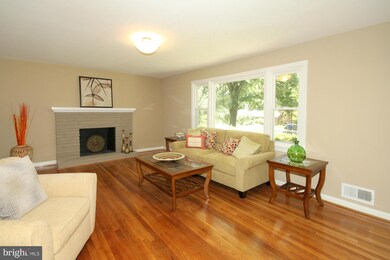 6422 Overhill Rd, Falls Church, VA 22042 - photo 3