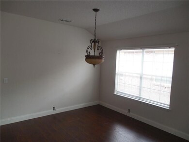 305 Creekview Dr, Wylie, TX 75098 - photo 4